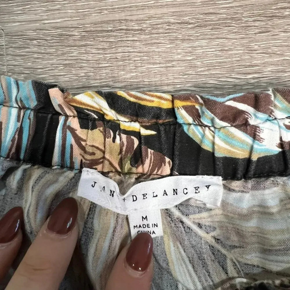 NWT Jane and Delancey‎ Women's Medium Floral Tank Top Spaghetti Straps Summer - Picture 3 of 4